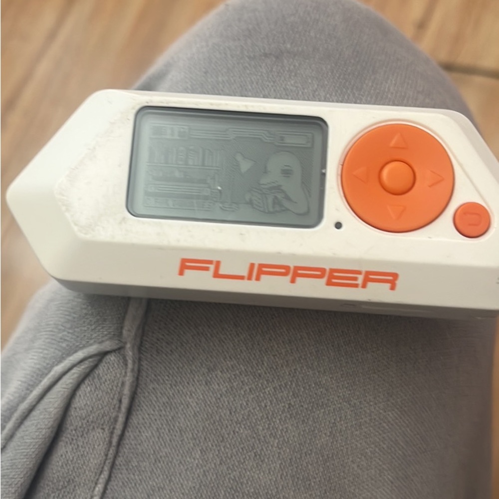 Flipper Zero - Picture 5 of 6